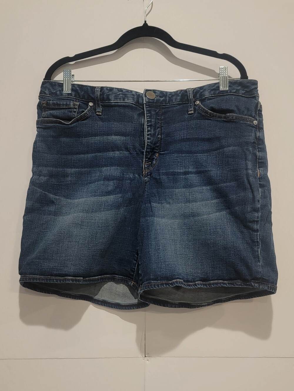 Seven7 Size 14 Women’s Denim Shorts Dark Wash Stretch Bermuda Jean Shorts
